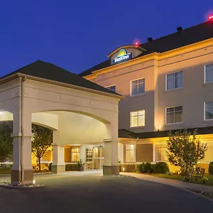 Hotel Days By Wyndham Airport, Otawa