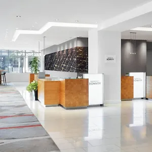 Hotel Delta By Marriott Centre