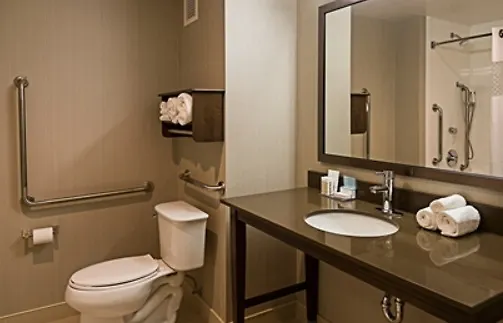 ** Hotel Hampton Inn Ottawa Airport Ontario Canada